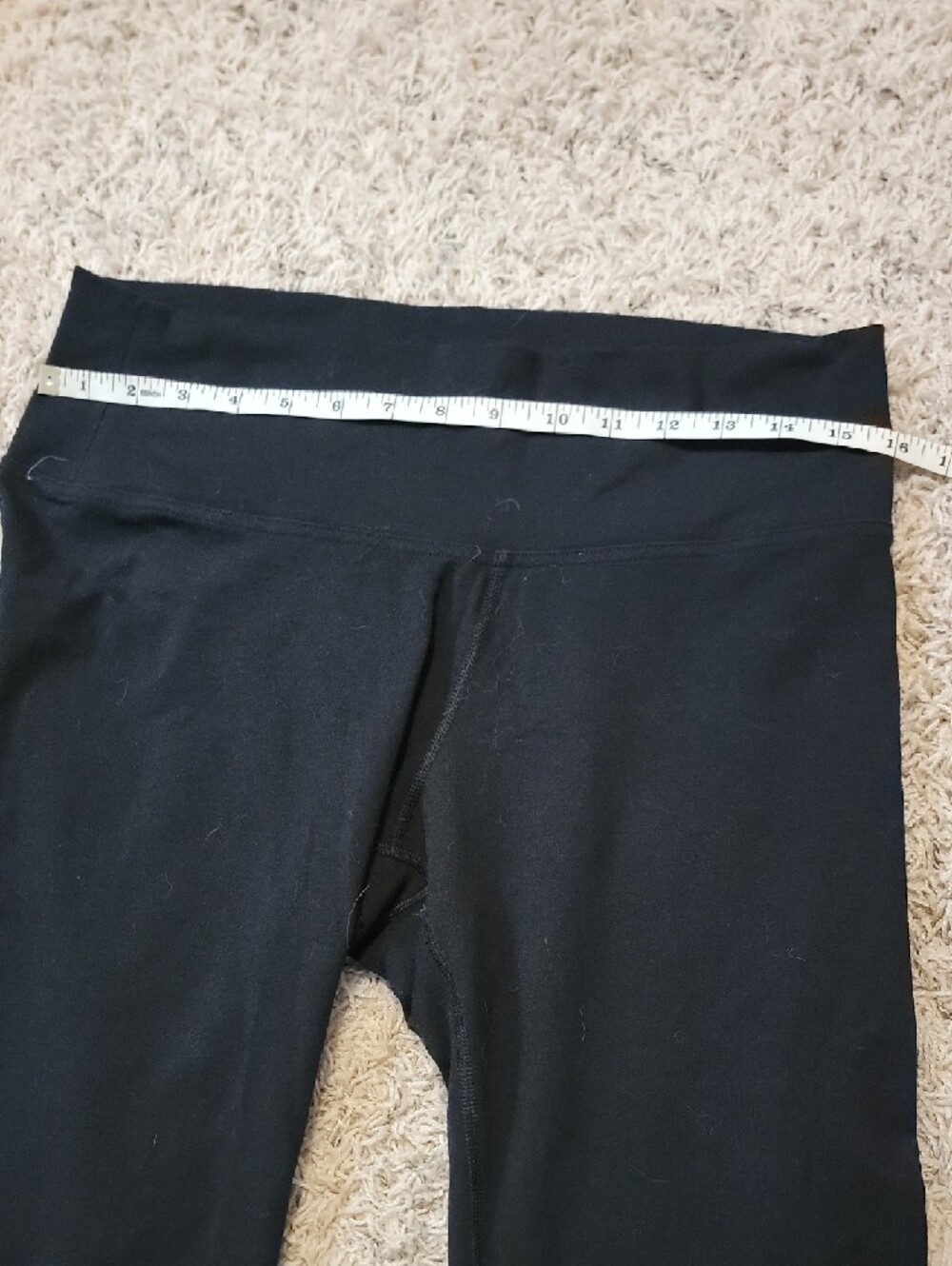 Old Navy Black Active Balance Leggings - GO-DRY Logo Capri - Picture 5 of 6